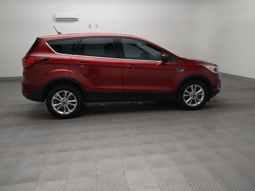 Used 2019 Ford Escape SE FWD image 10