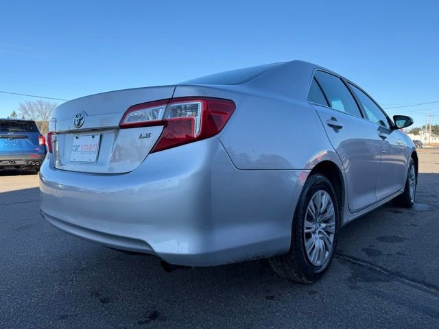 Used 2012 Toyota Camry LE FWD image 5
