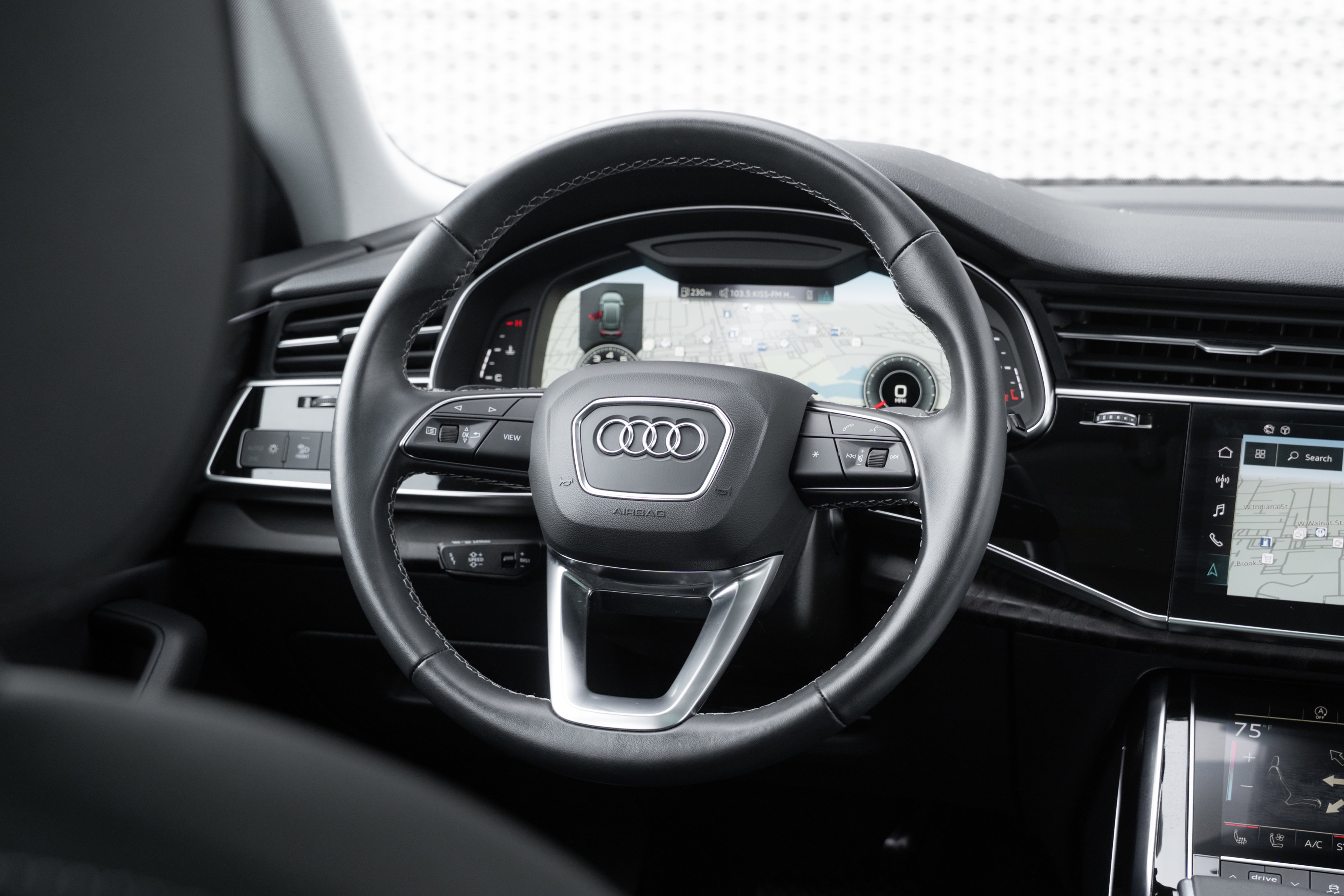 Used 2022 Audi Q8 Premium Plus w/ Premium Plus Package image 9