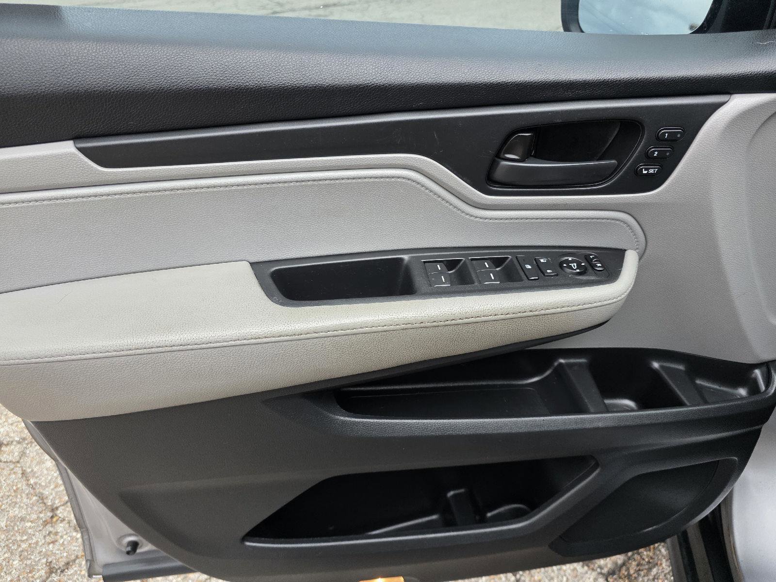 Used 2019 Honda Odyssey EX-L image 34