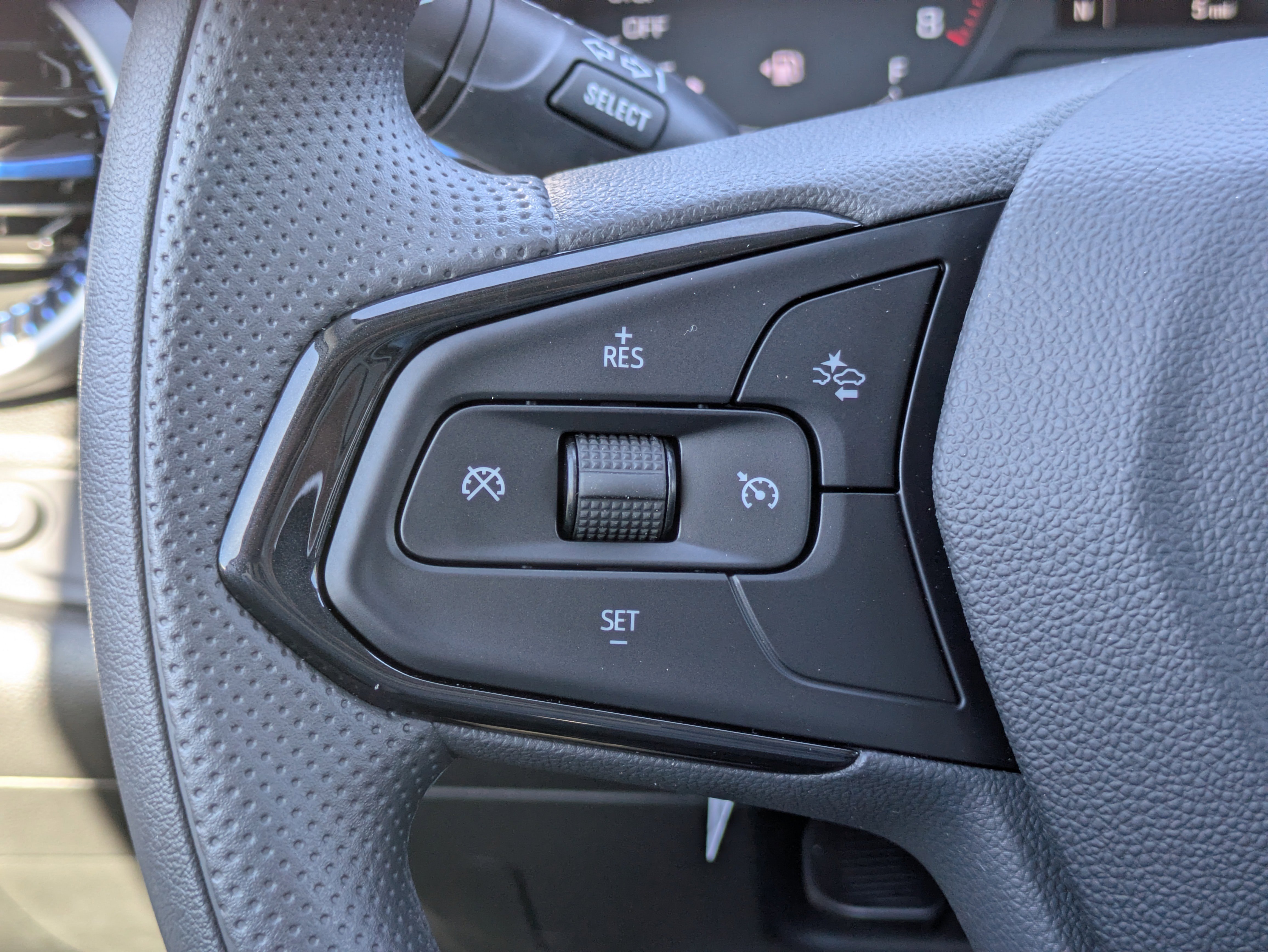 New 2026 Chevrolet Trax LS w/ LS Convenience Package FWD image 15