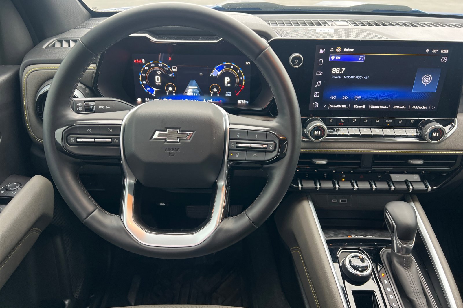 Used 2025 Chevrolet Colorado ZR2 w/ Technology Package image 14