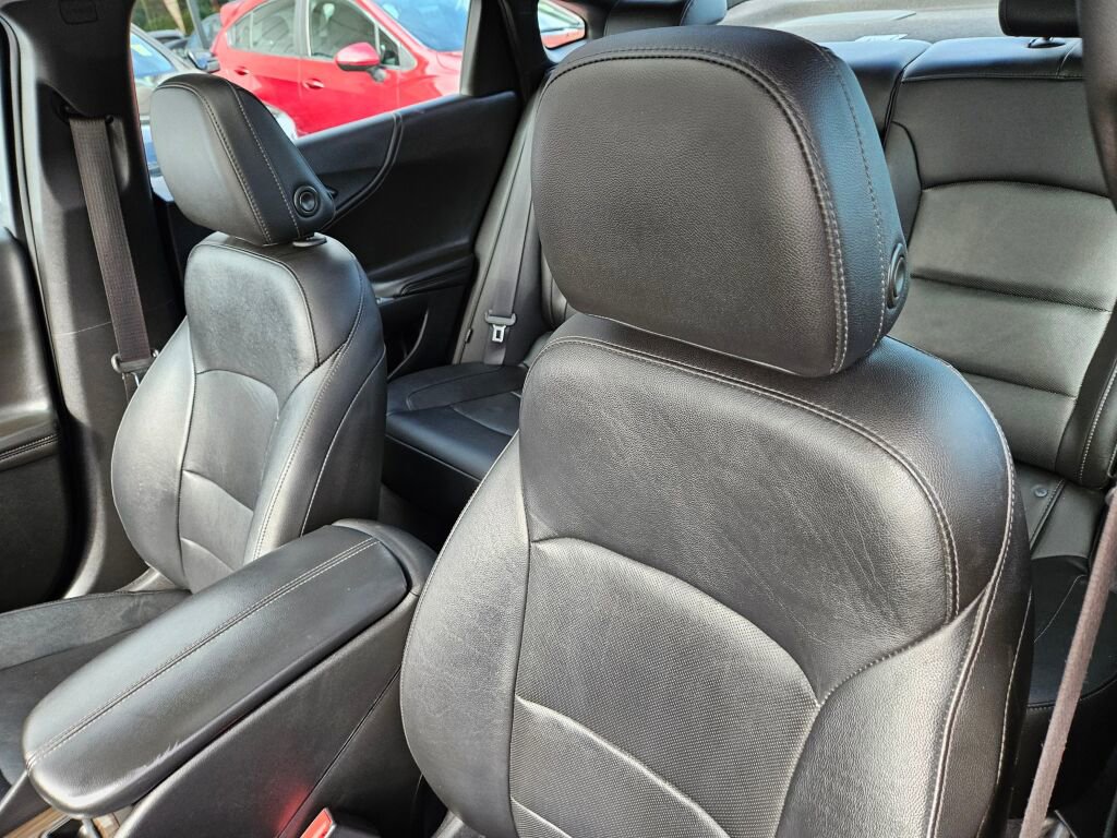 Used 2018 Chevrolet Malibu Premier image 22