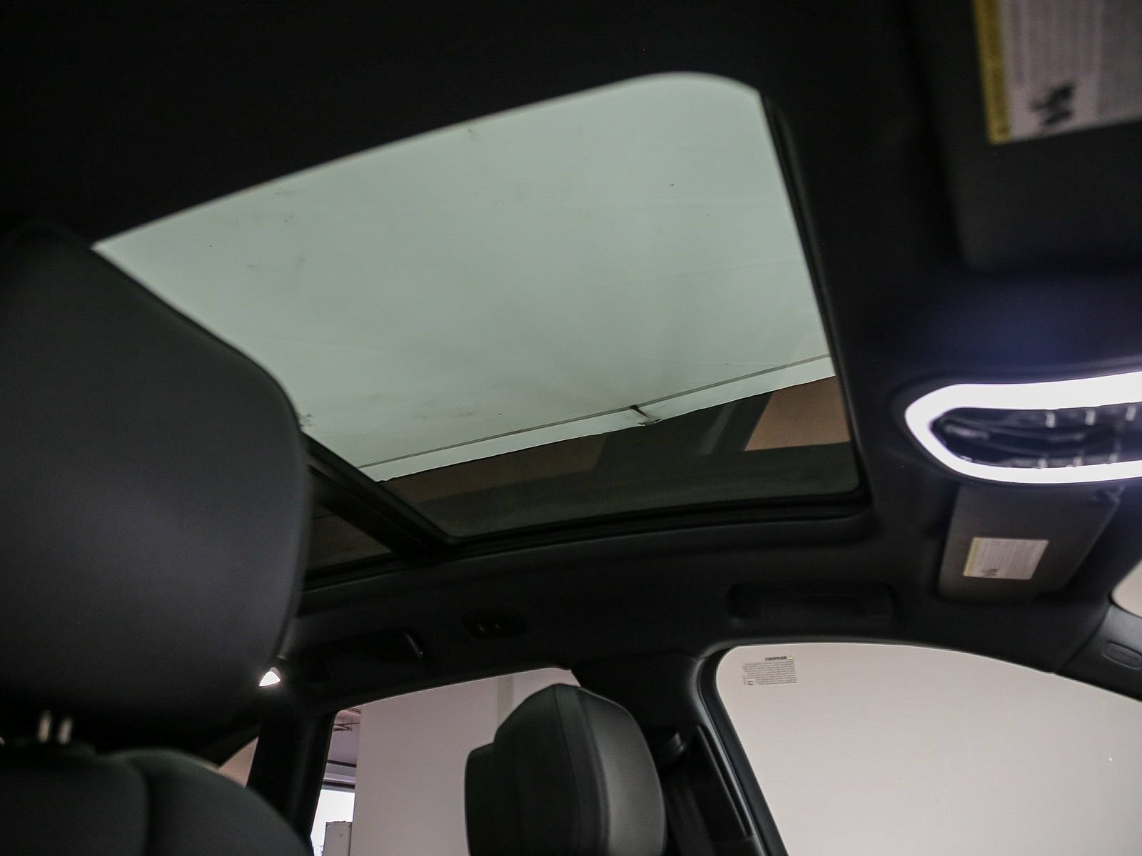 Certified 2026 Porsche Macan AWD/4WD image 20