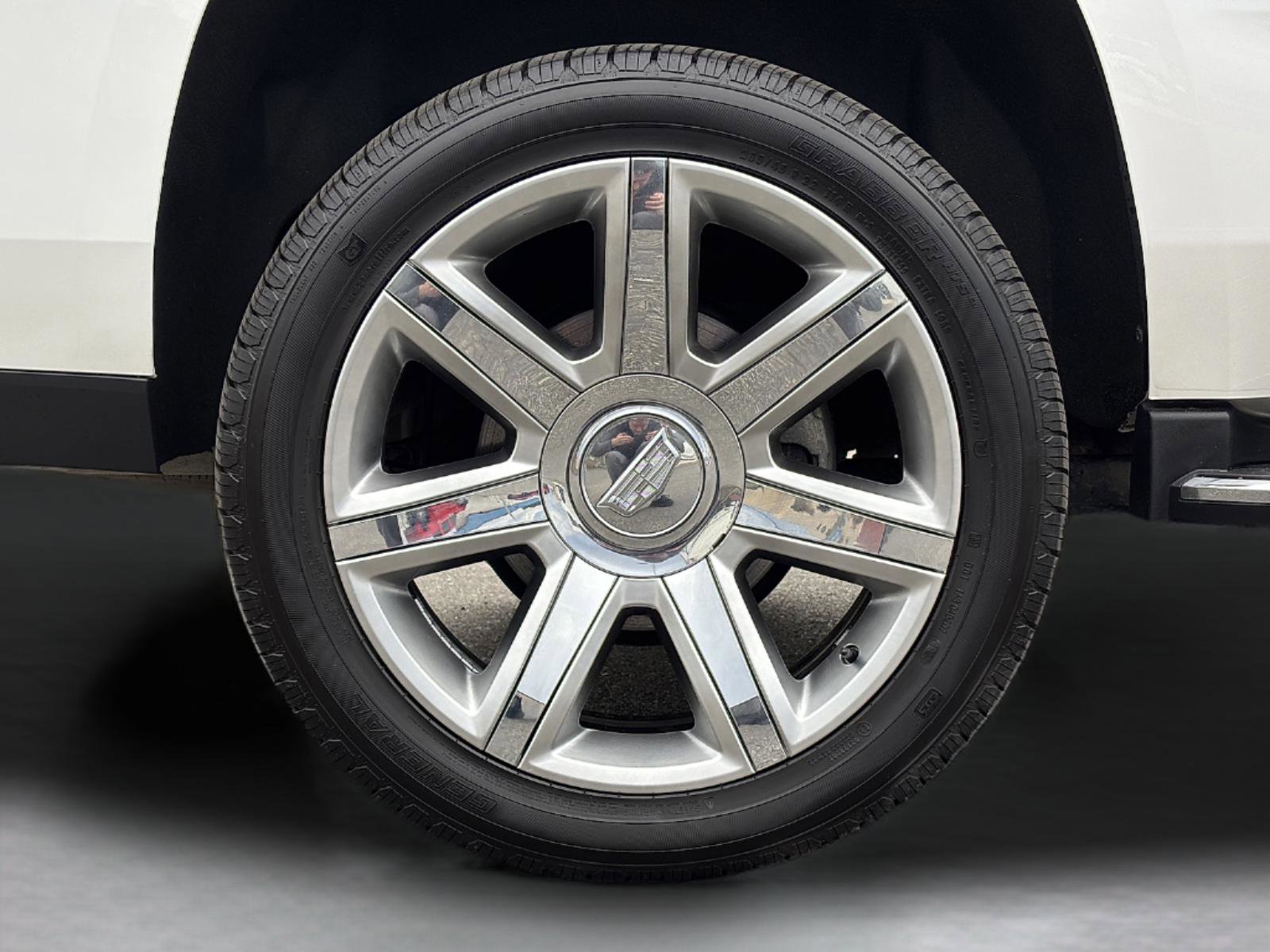 Used 2020 Cadillac Escalade Luxury image 11