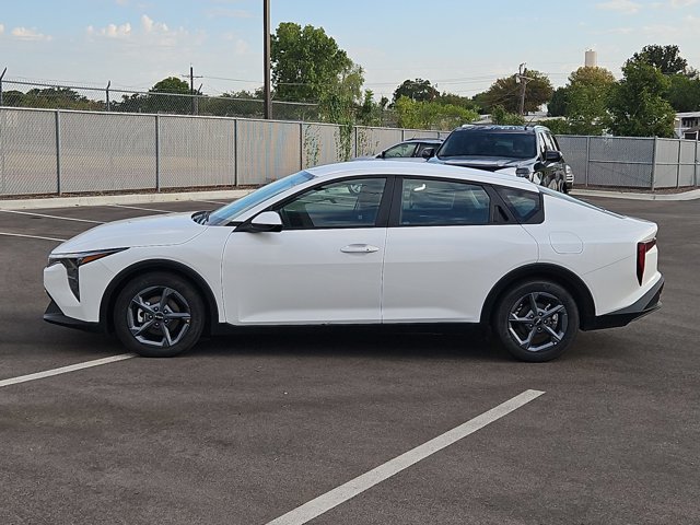 Used 2026 Kia K4 FWD image 9