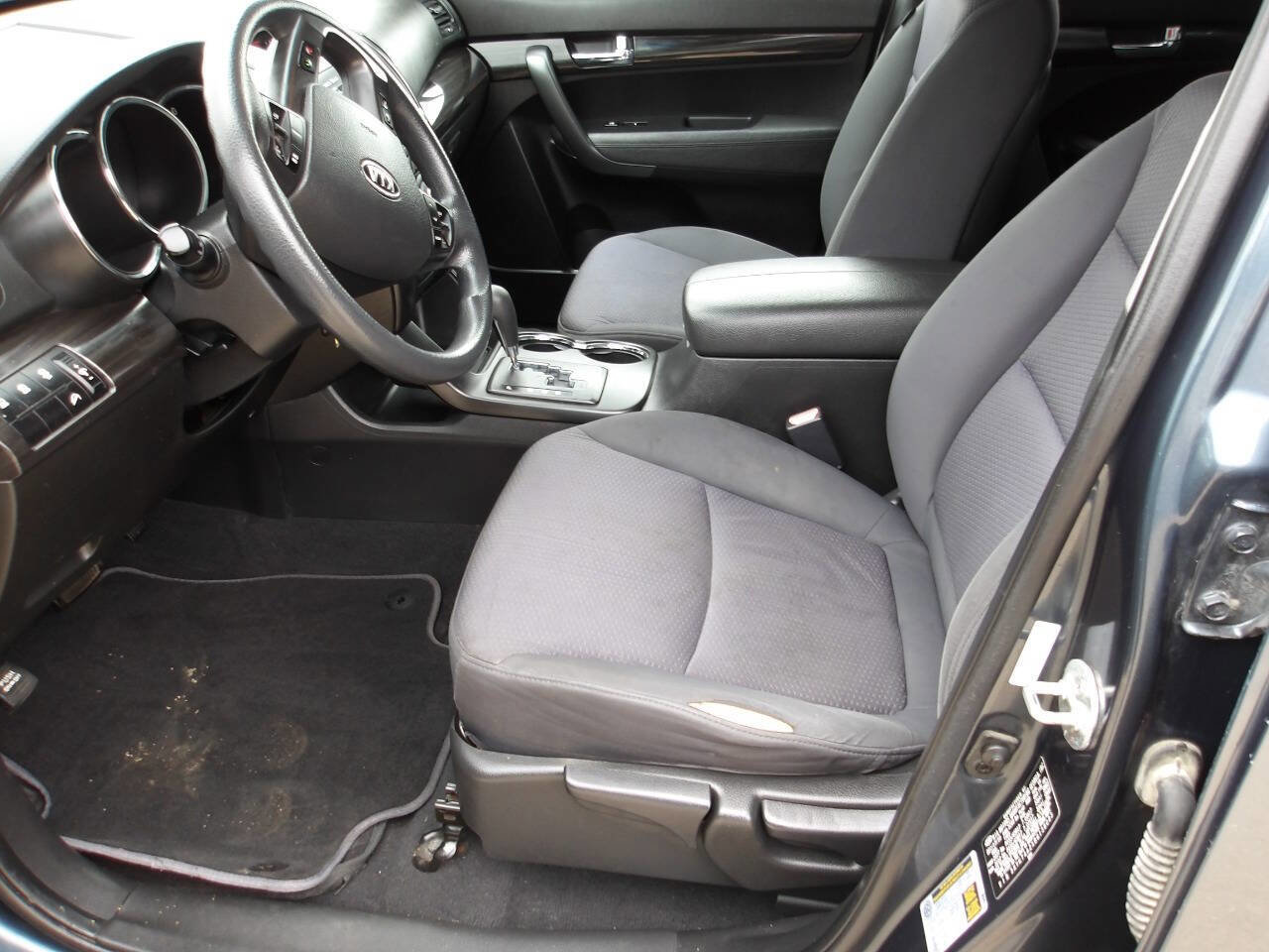 Used 2011 Kia Sorento LX FWD image 5