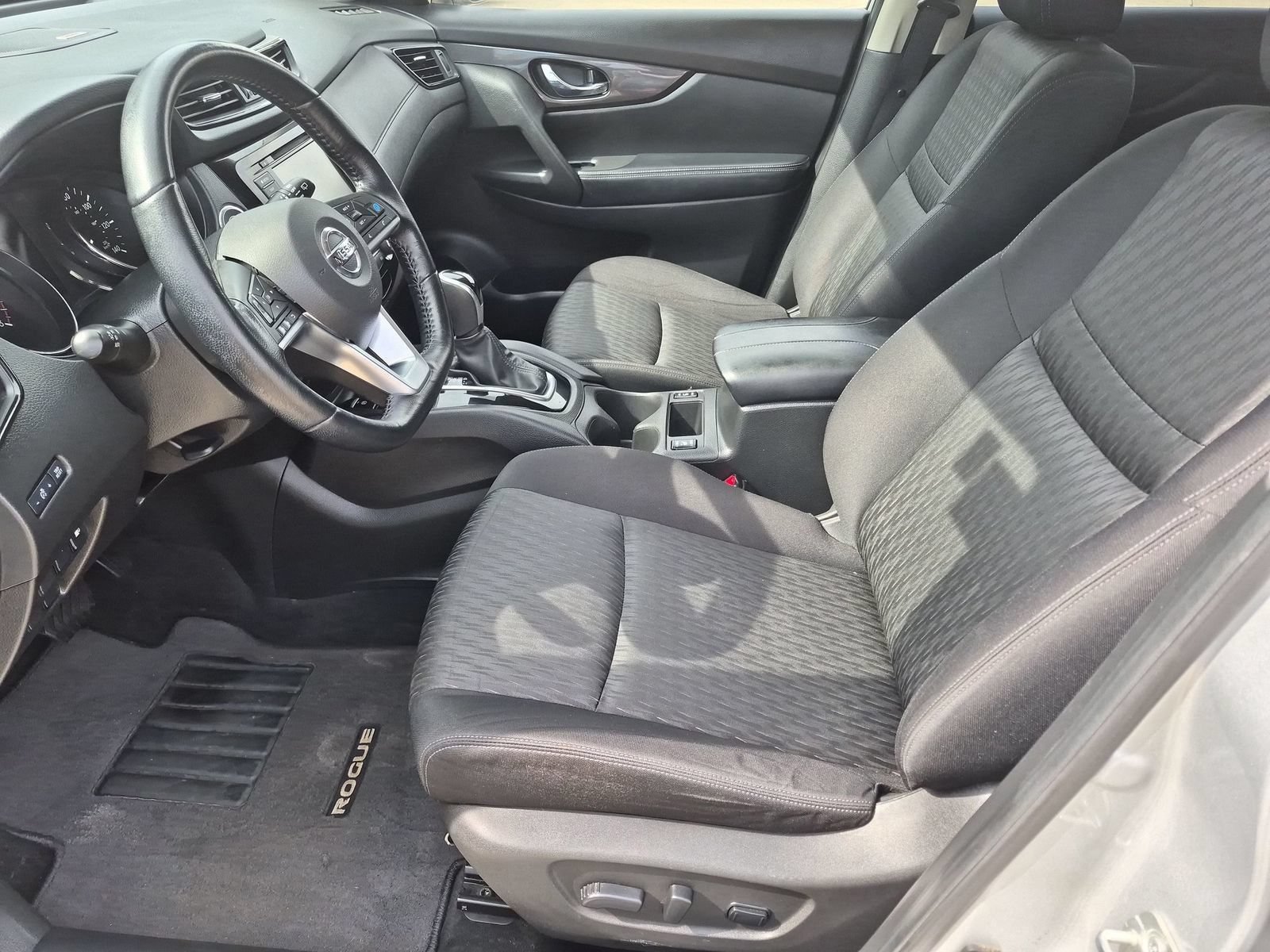 Certified 2020 Nissan Rogue SV w/ Sun & Sound Touring Package AWD/4WD image 33