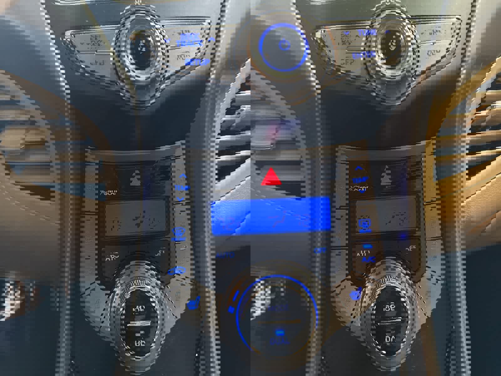 Used 2013 Hyundai Elantra Limited w/ Technology Pkg image 23