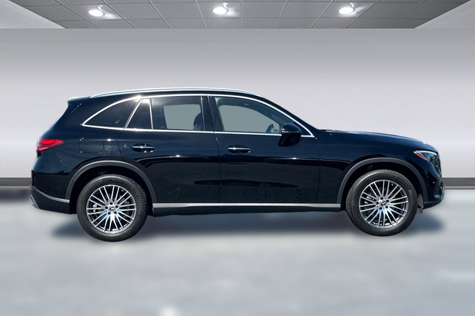 Certified 2024 Mercedes-Benz GLC 300 4MATIC image 8