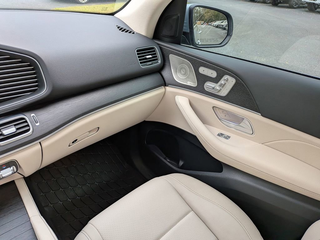 Used 2025 Mercedes-Benz GLE 350 4MATIC image 19