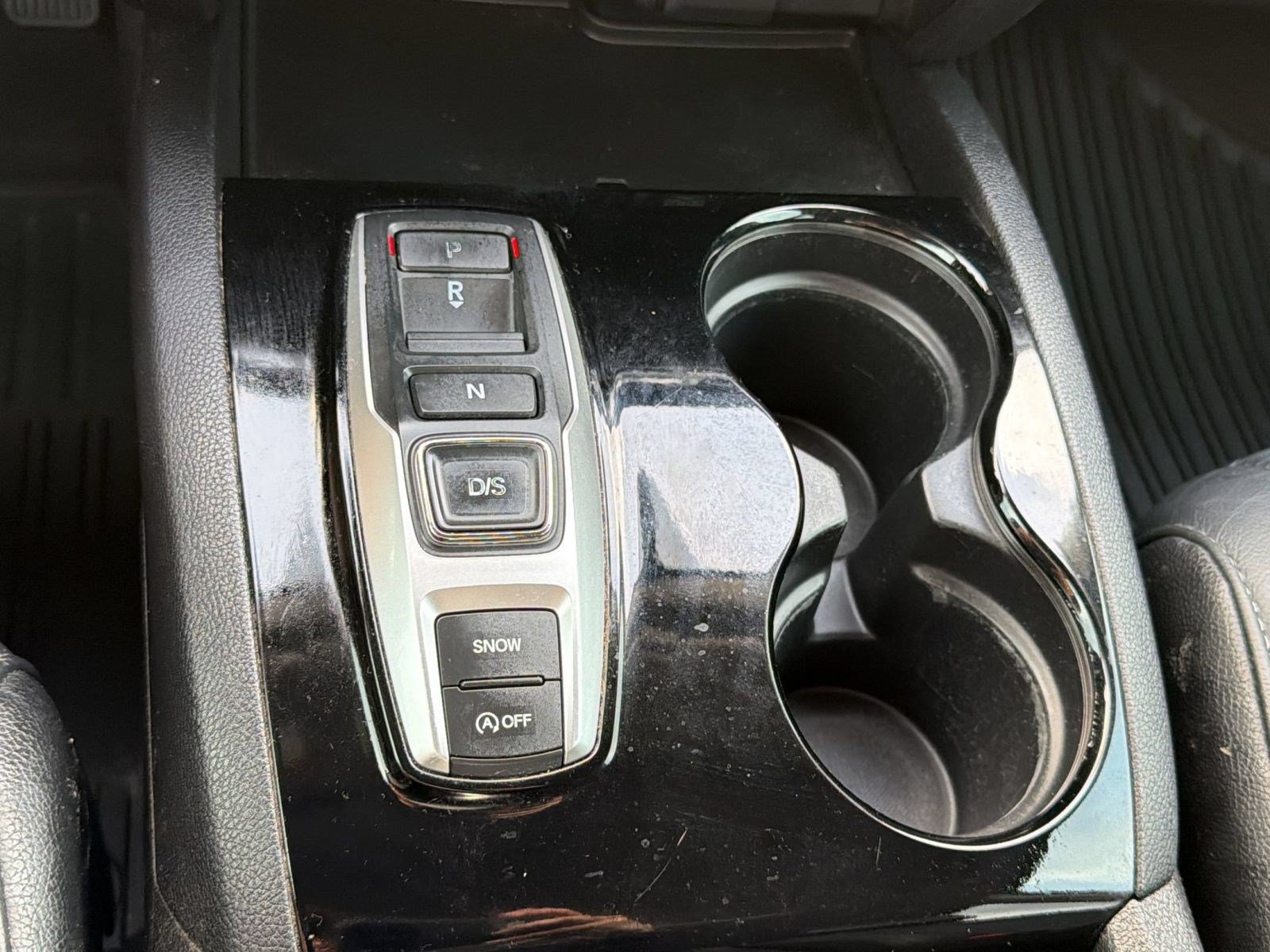 Used 2018 Honda Pilot Touring image 17