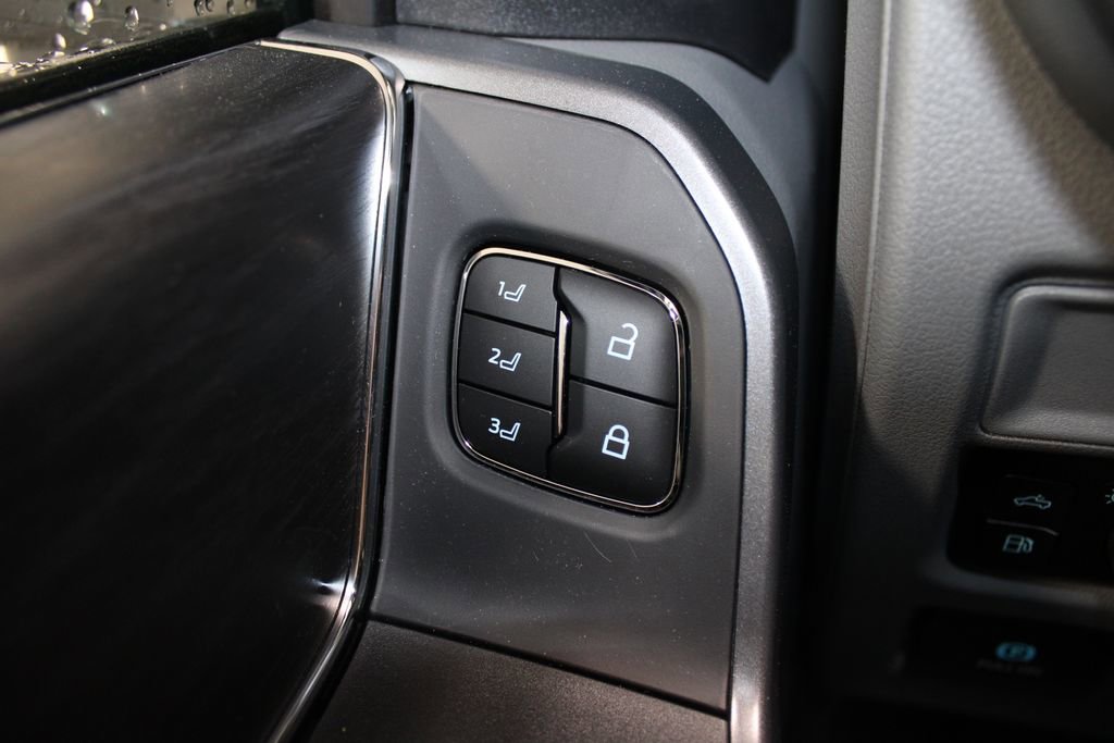 New 2025 Ford F150 Lariat w/ Equipment Group 502A High image 42