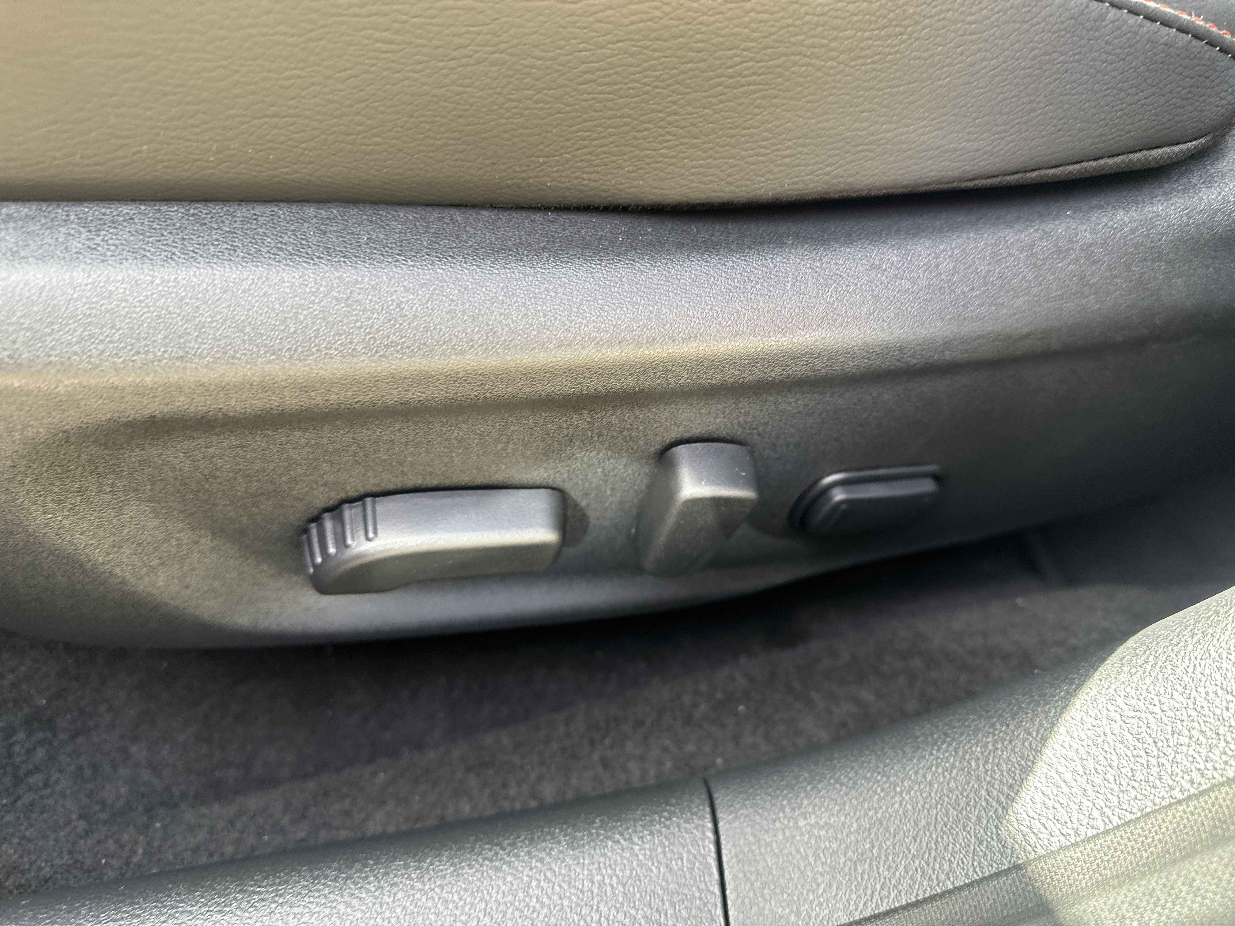 New 2025 Nissan Sentra SR image 11