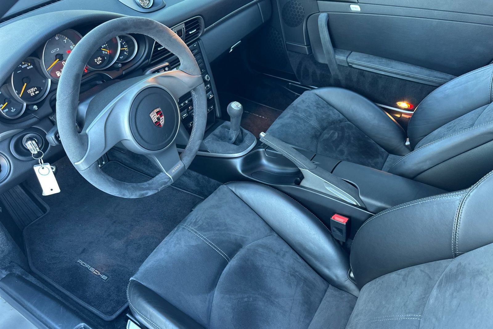 Used 2010 Porsche 911 GT3 image 4