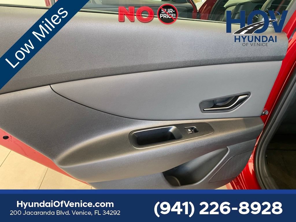 Certified 2025 Hyundai Elantra Sport FWD image 41