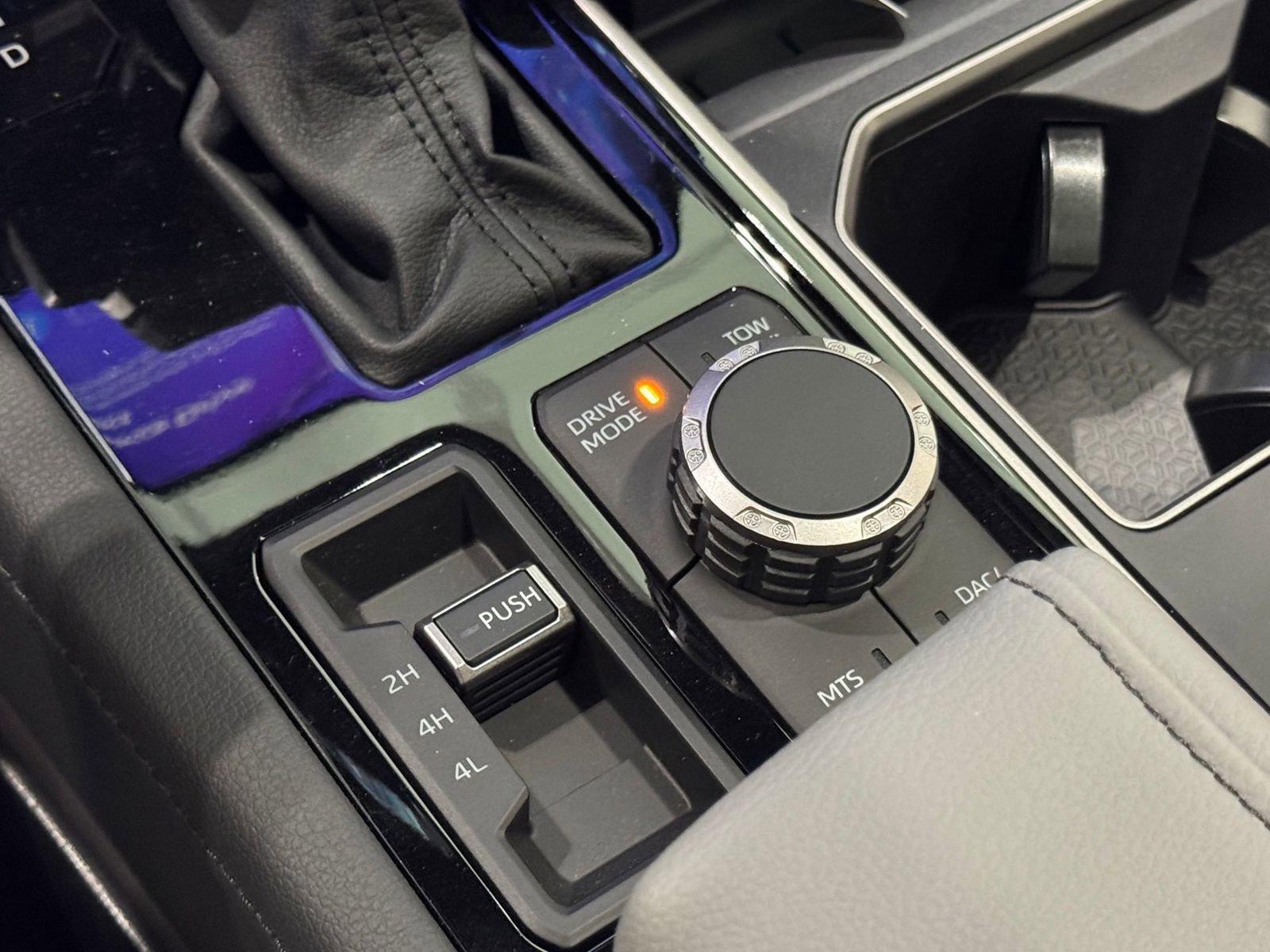 New 2026 Toyota Tundra Limited AWD/4WD image 26