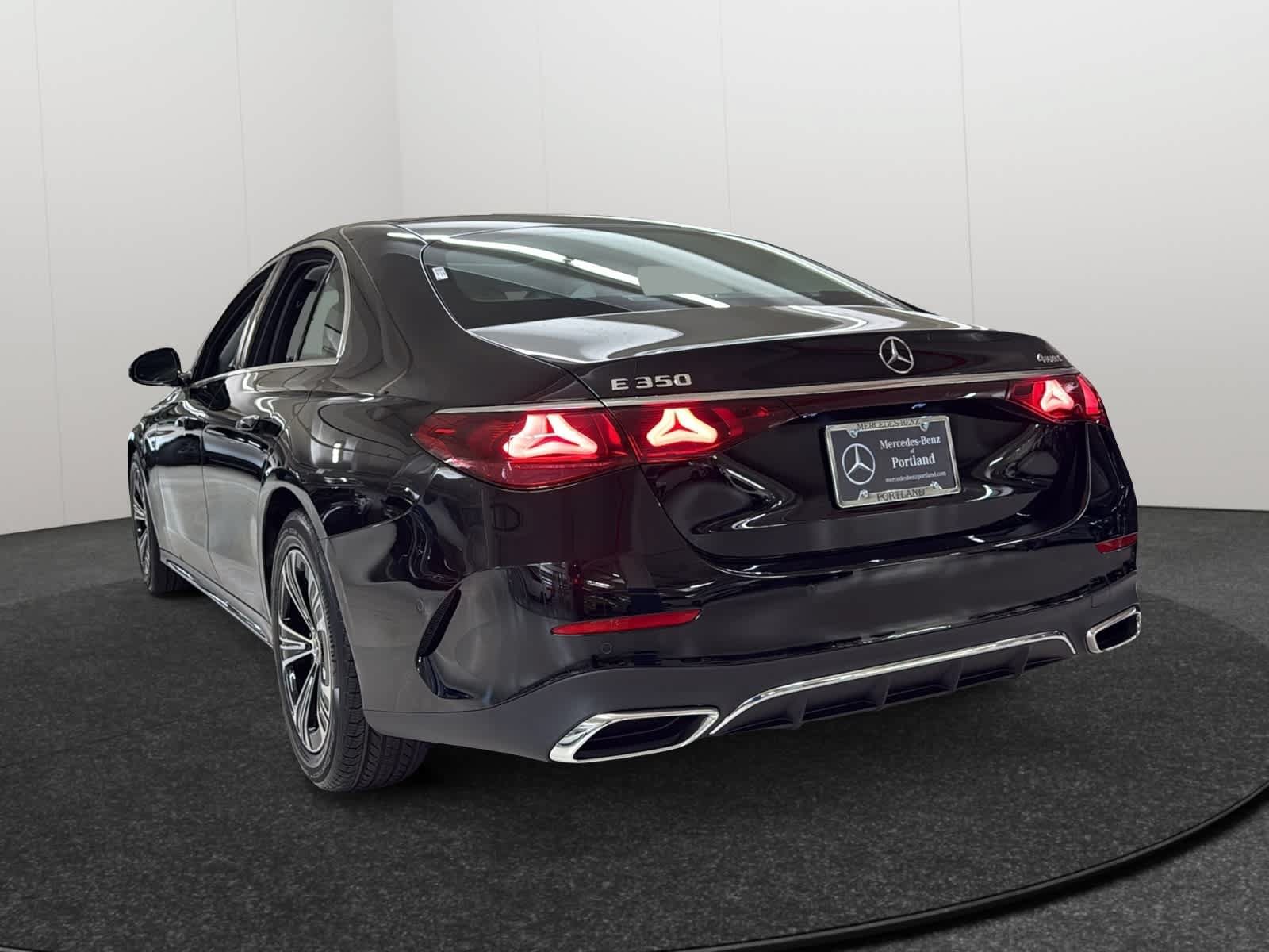 New 2026 Mercedes-Benz E 350 4MATIC Sedan image 5