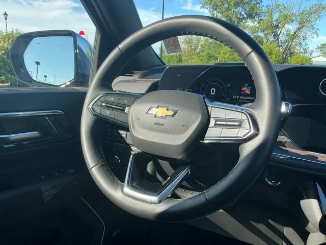 Used 2025 Chevrolet Suburban Premier w/ Sun And Tow Package AWD/4WD image 23