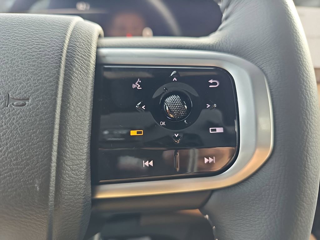 New 2026 Nissan Armada SL w/ Captain's Chari Seat Package RWD image 23