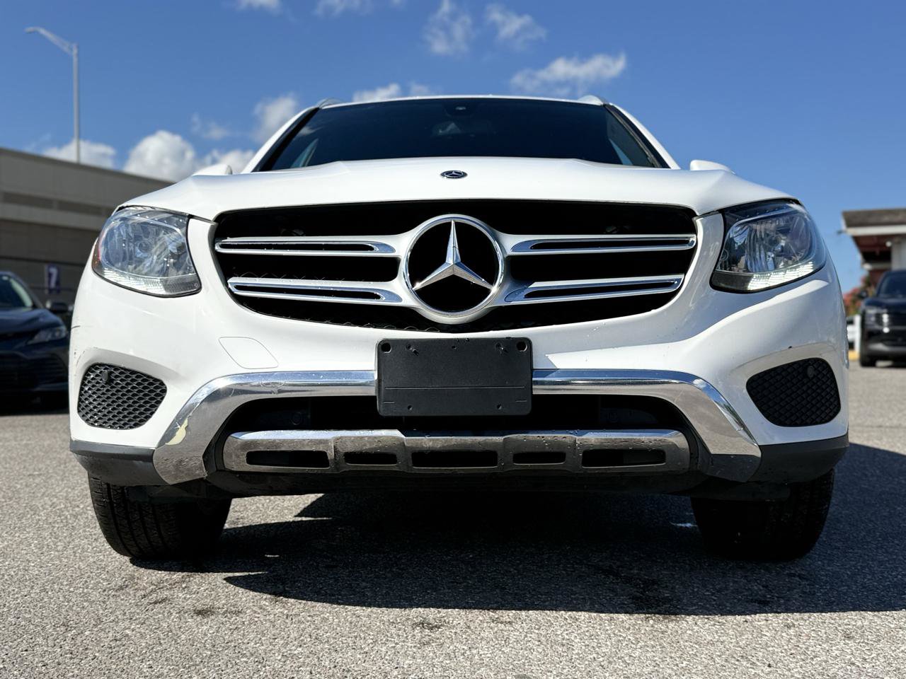 Used 2019 Mercedes-Benz GLC 300 w/ Premium Package image 6