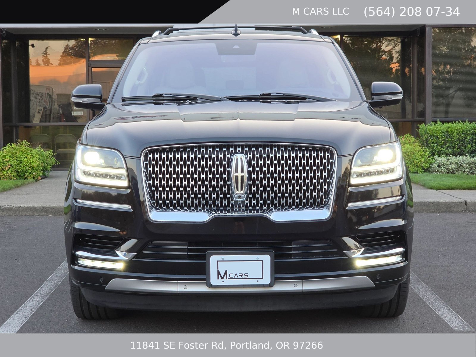 Used 2018 Lincoln Navigator L Reserve w/ Technology Package AWD/4WD image 9