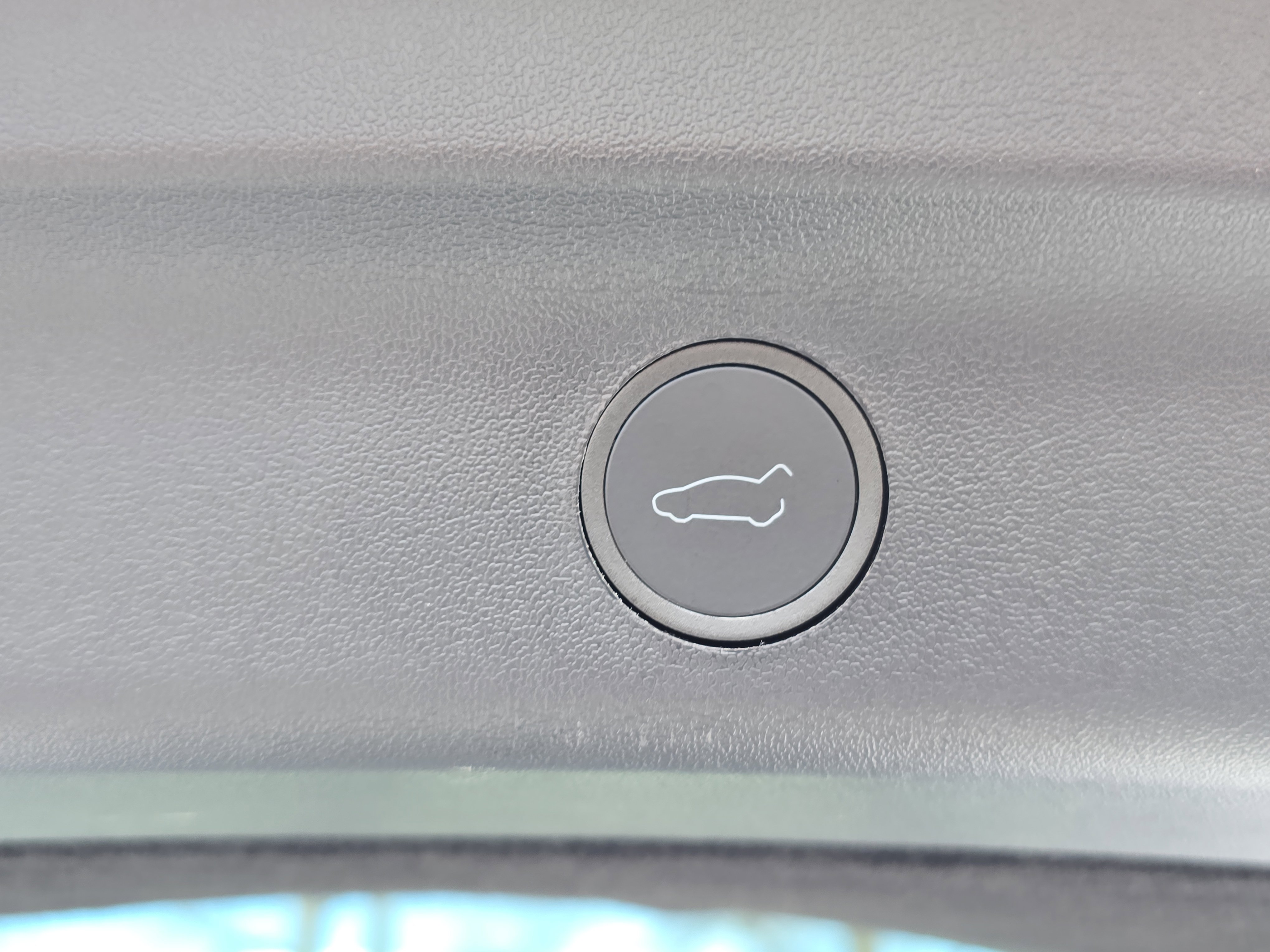 Used 2024 Tesla Model Y Long Range image 13