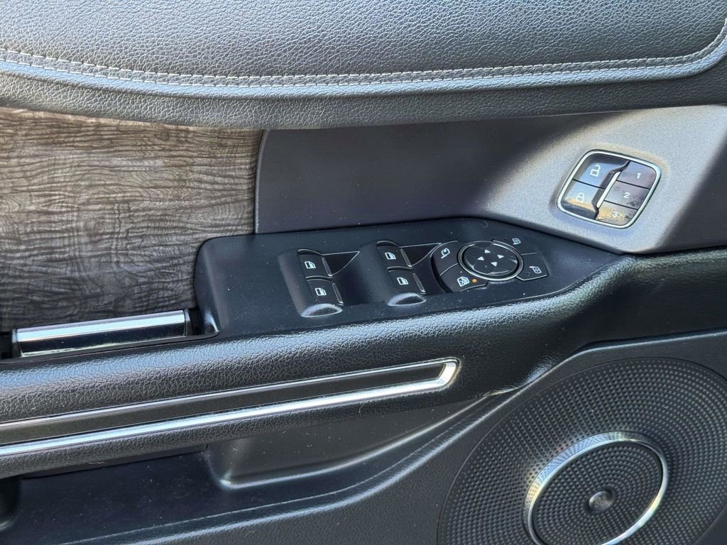 Used 2018 Ford Expedition Limited image 19