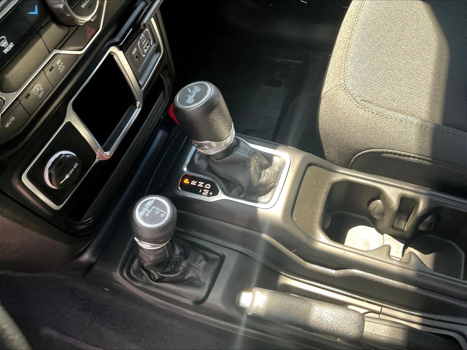 Used 2023 Jeep Wrangler Unlimited Sport AWD/4WD image 18