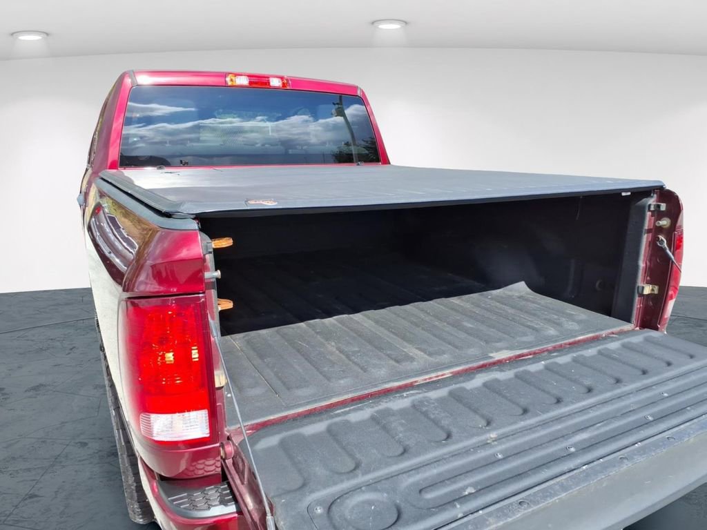 Used 2017 RAM 1500 Express image 9