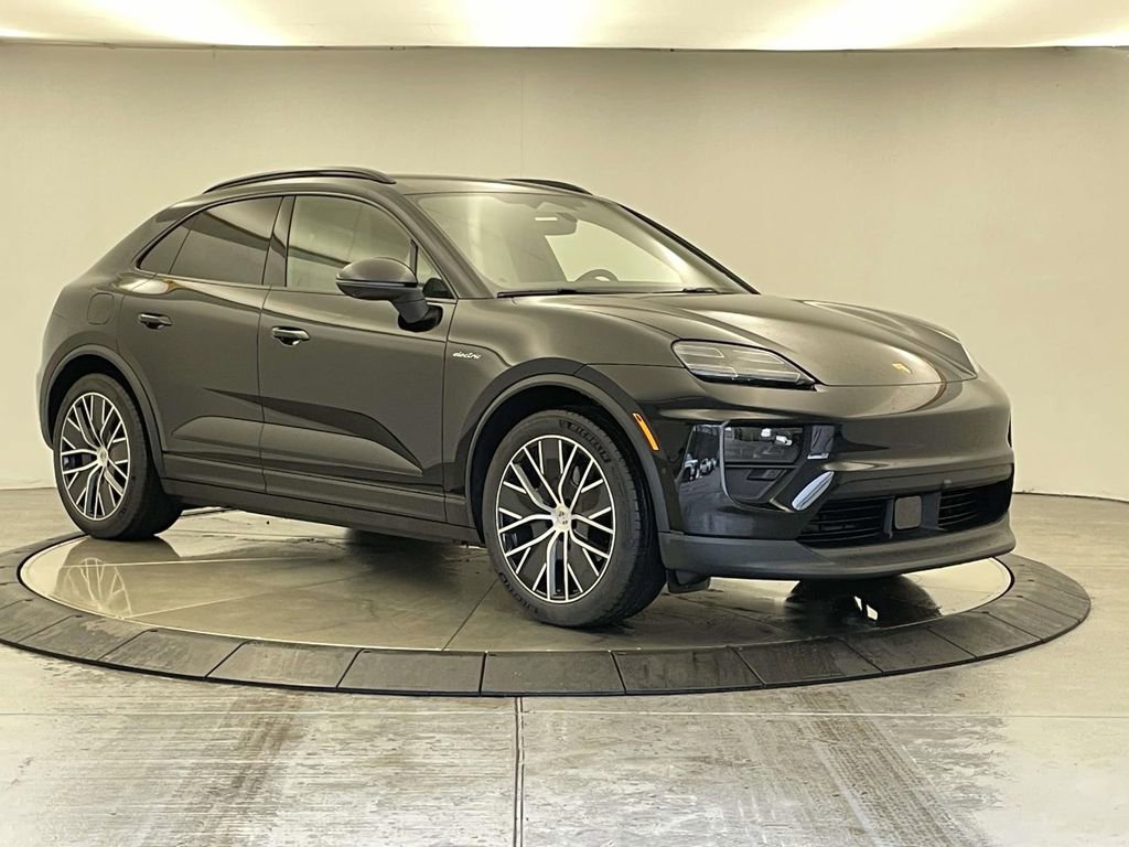 New 2026 Porsche Macan 4 Electric AWD/4WD image 9