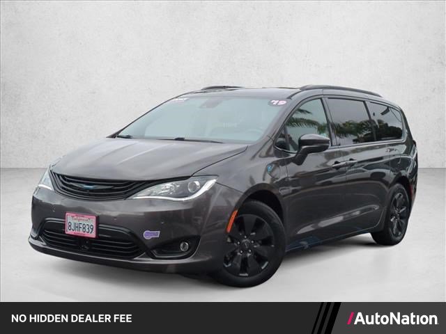 Used 2019 Chrysler Pacifica Limited w/ Advanced Safetytec Group
