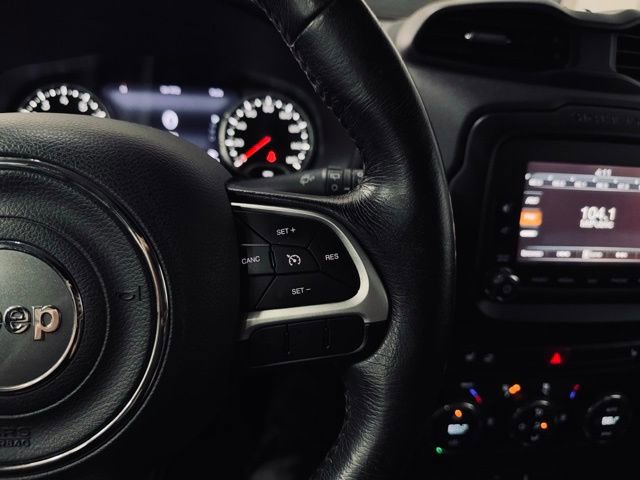 Used 2016 Jeep Renegade Trailhawk w/ Premium Trailhawk Package image 26