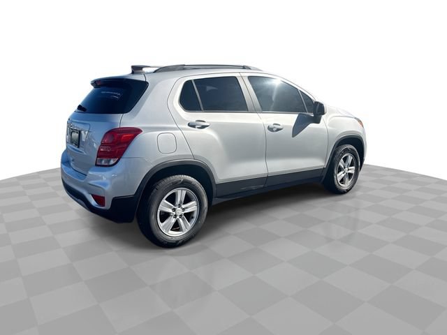 Certified 2022 Chevrolet Trax LT w/ LT Convenience Package AWD/4WD image 9