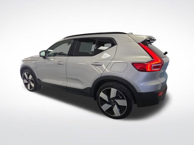 Used 2023 Volvo XC40 Recharge Ultimate image 3