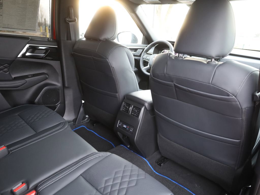 New 2025 Mitsubishi Outlander SEL Black Edition image 20