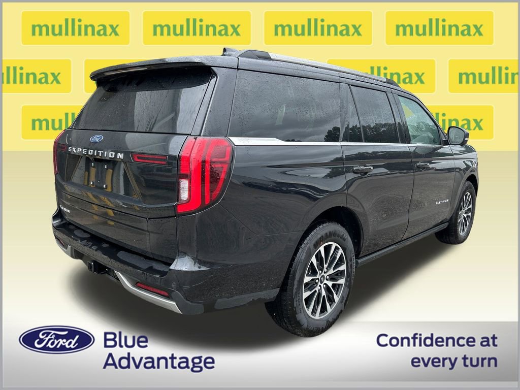 Used 2025 Ford Expedition Platinum AWD/4WD image 2