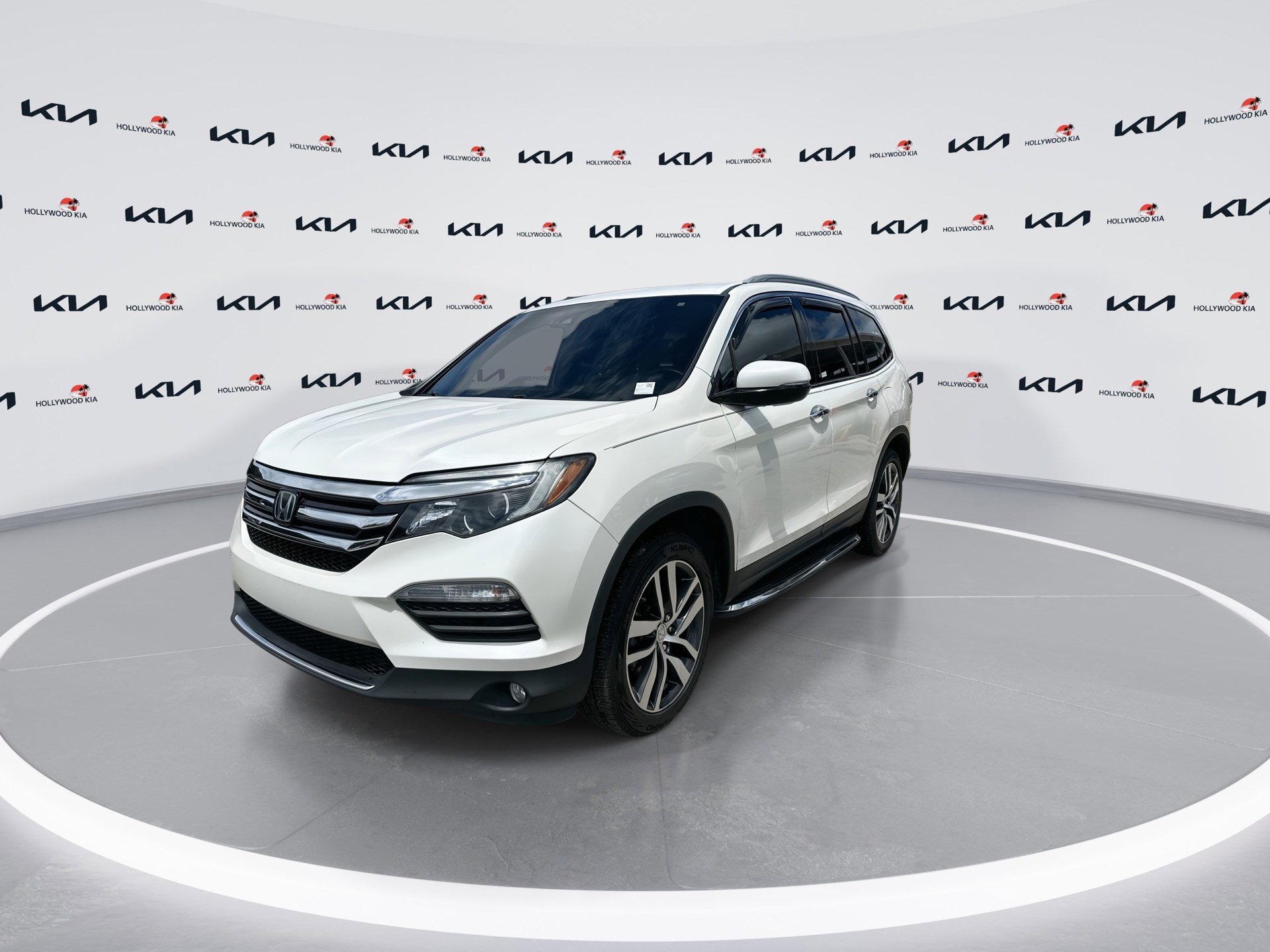 Used 2018 Honda Pilot Elite image 4