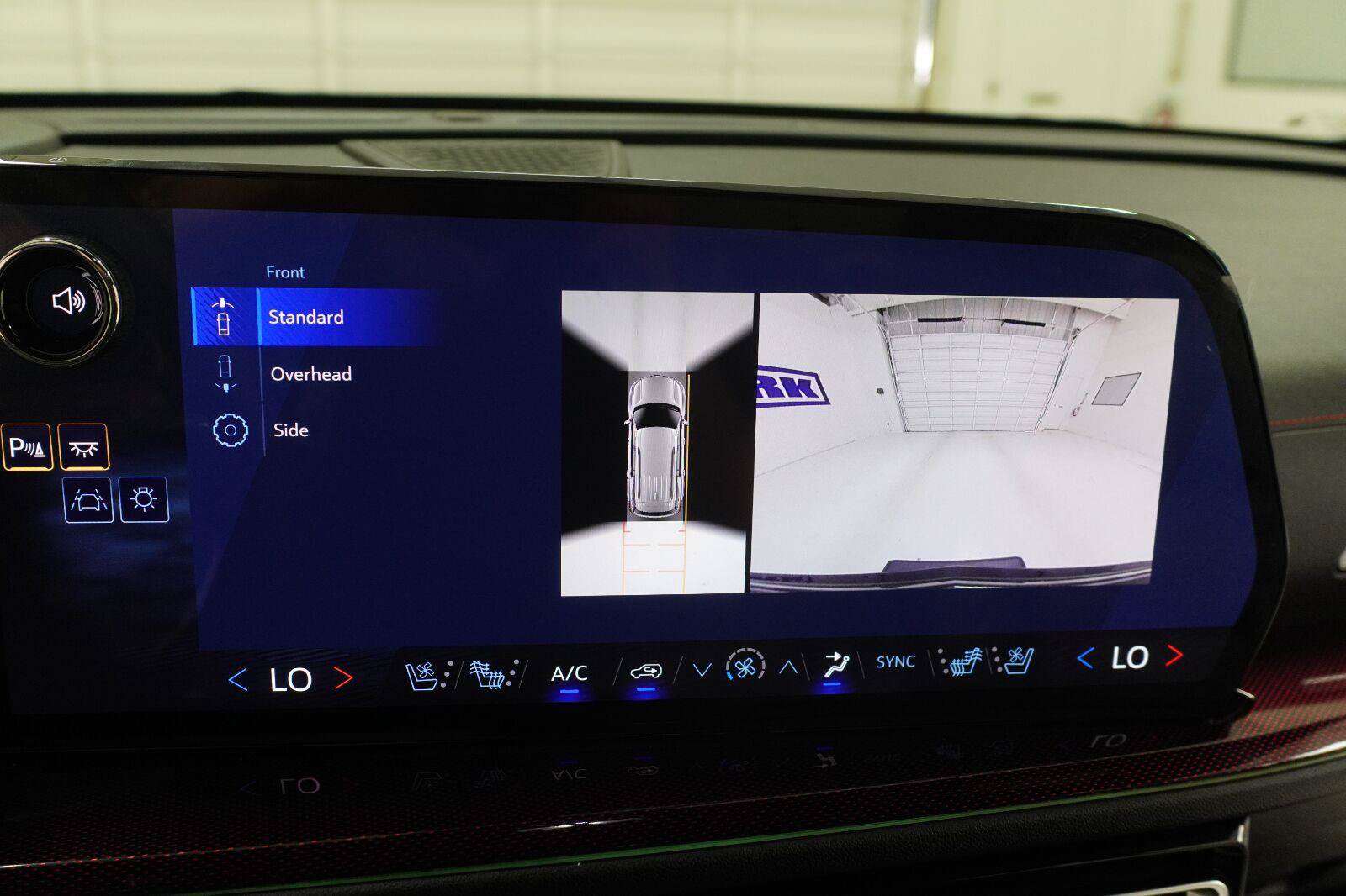 Used 2026 Chevrolet Traverse RS FWD image 18