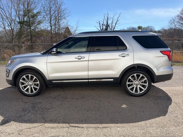 Used 2017 Ford Explorer Limited image 5