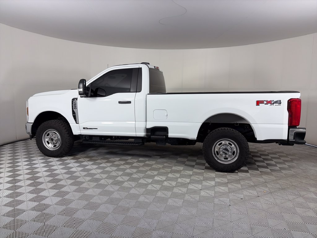 Used 2025 Ford F250 XL AWD/4WD image 4