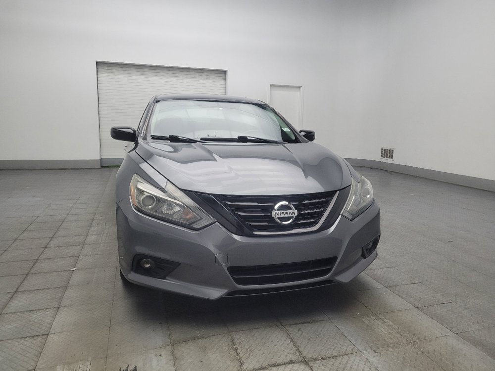 Used 2018 Nissan Altima 2.5 SR w/ SR Midnight Edition FWD image 14