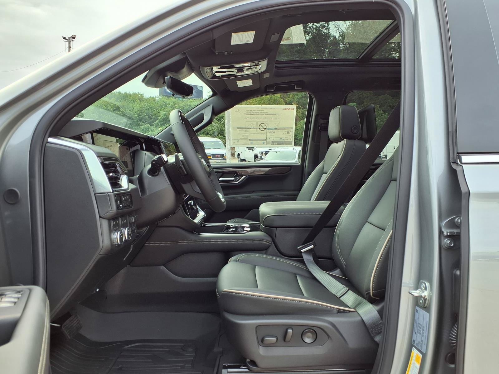 New 2027 GMC Yukon XL Elevation w/ Elevation Premium Package AWD/4WD image 16