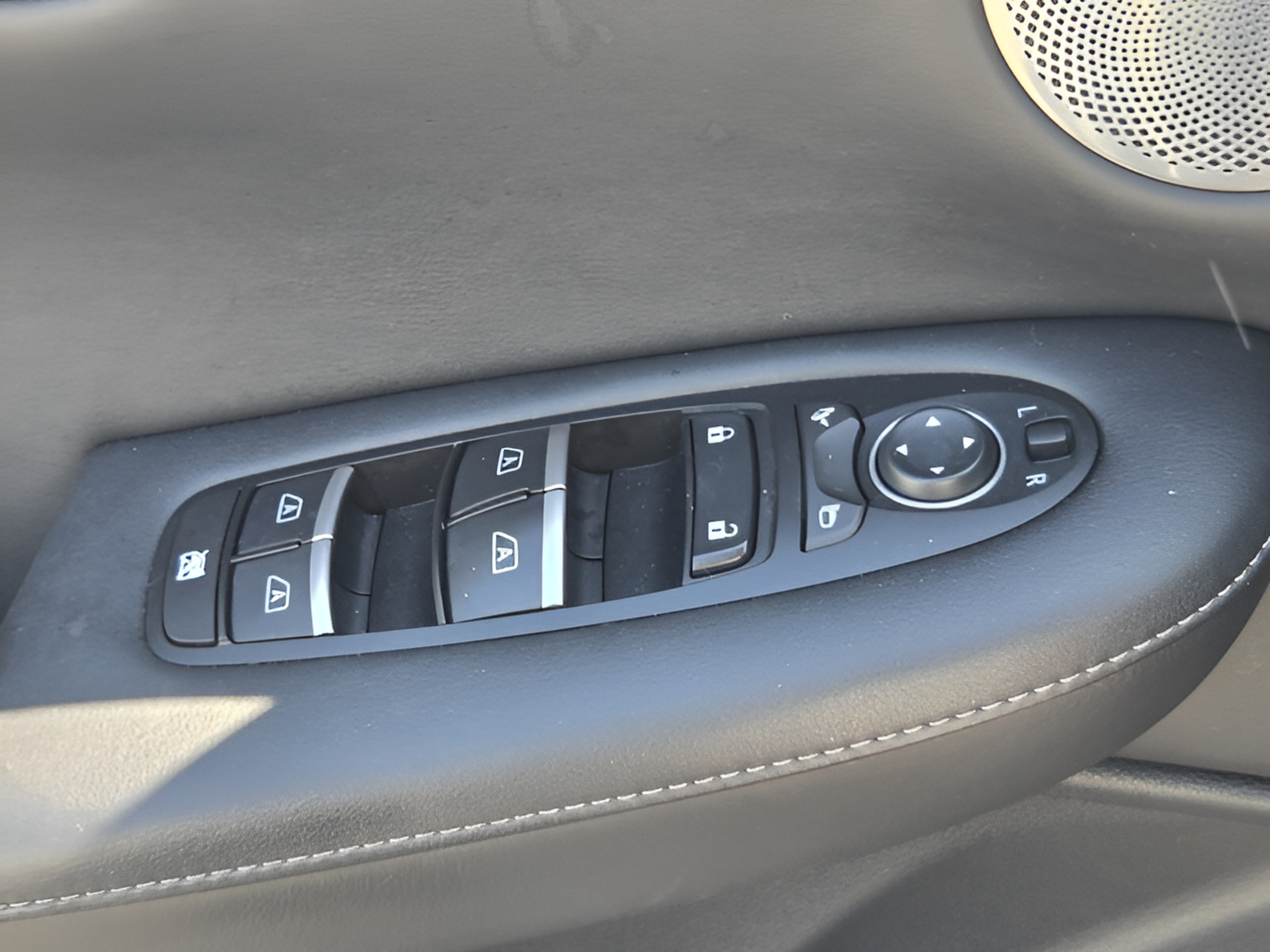 Used 2024 INFINITI QX50 Sport FWD image 27