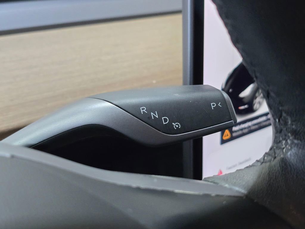 Used 2022 Tesla Model Y Long Range AWD/4WD image 19