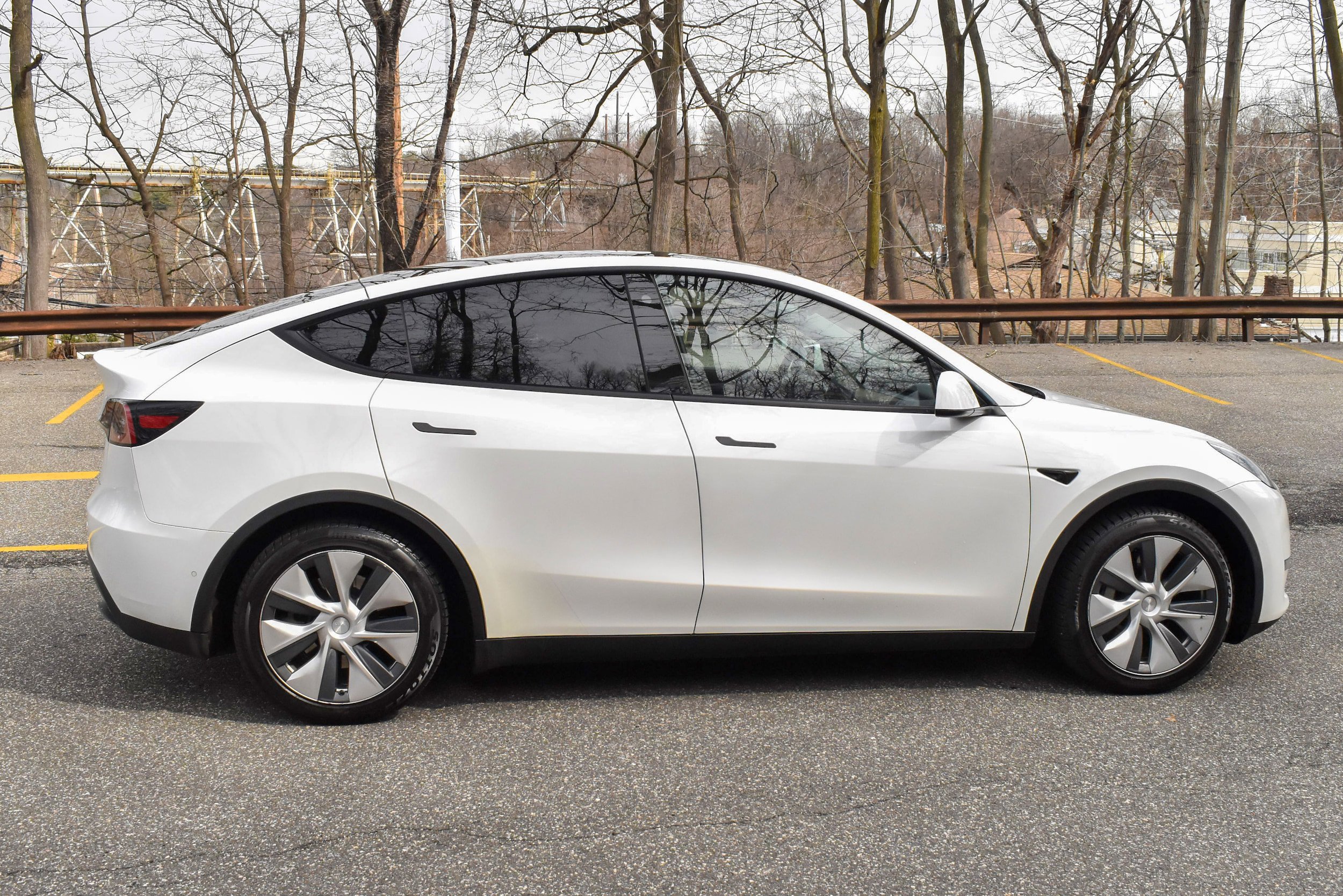 Used 2021 Tesla Model Y 2WD image 8