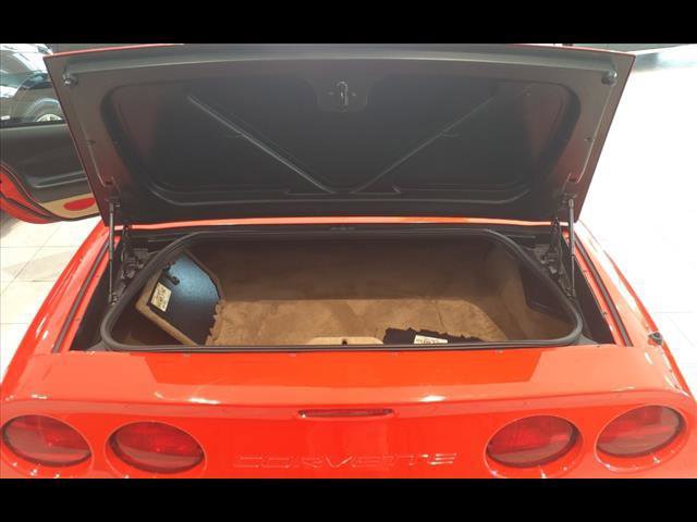 Used 2000 Chevrolet Corvette Base w/ Performance Handling Pkg image 30