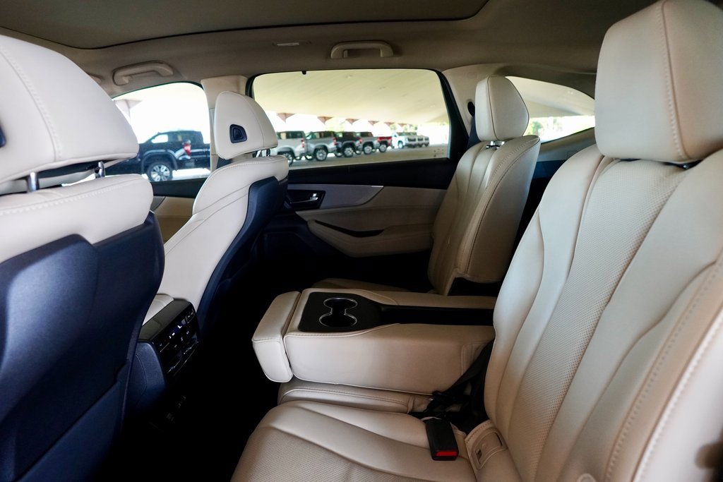 Used 2023 Acura MDX FWD w/ Technology Package image 9