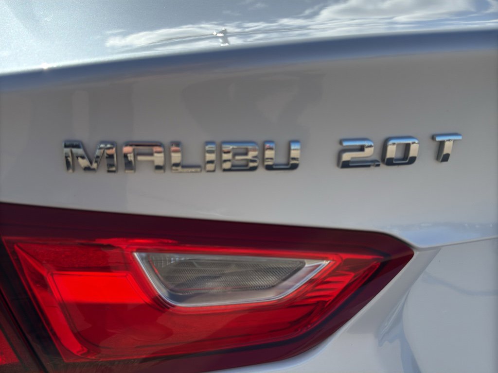 Used 2018 Chevrolet Malibu Premier w/ Premier Sun and Wheel Package image 11