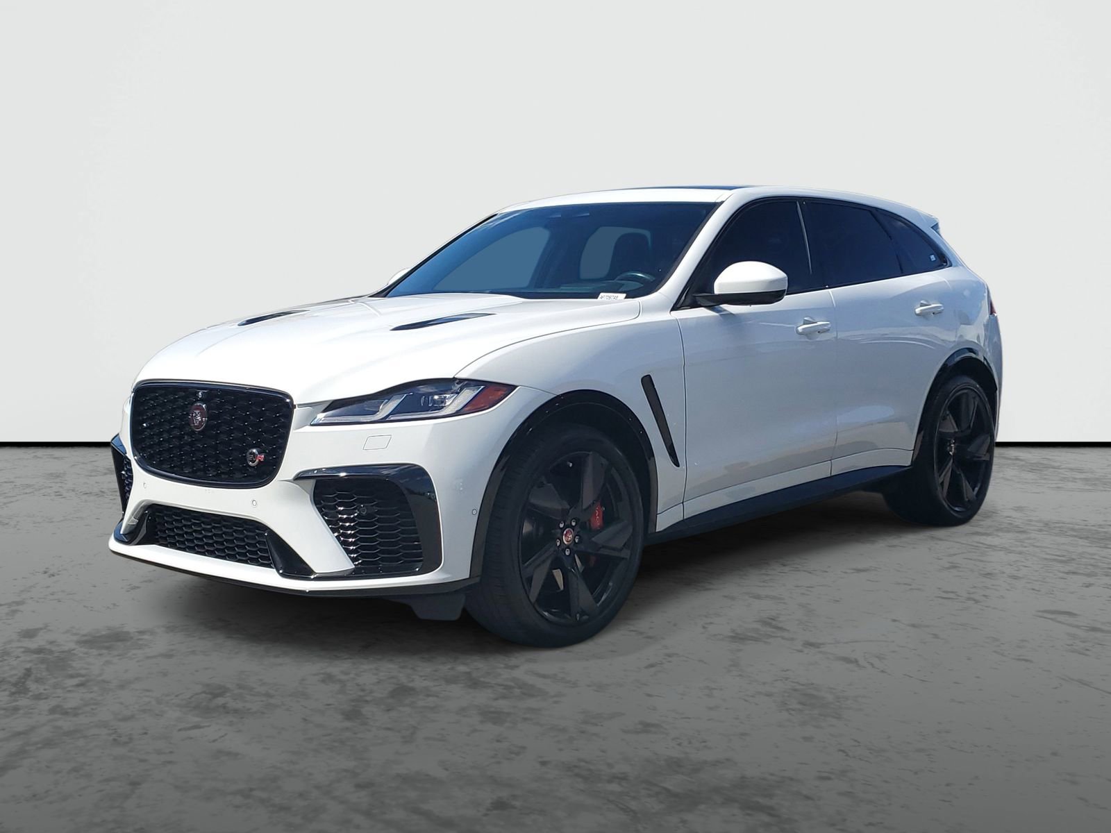 Used 2023 Jaguar F-PACE SVR AWD/4WD image 2